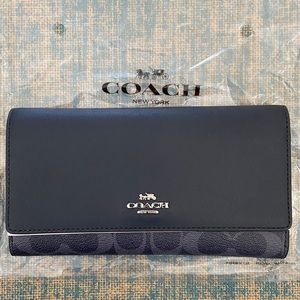 Coach Trifold Wallet In Signature Canvas - NEW!